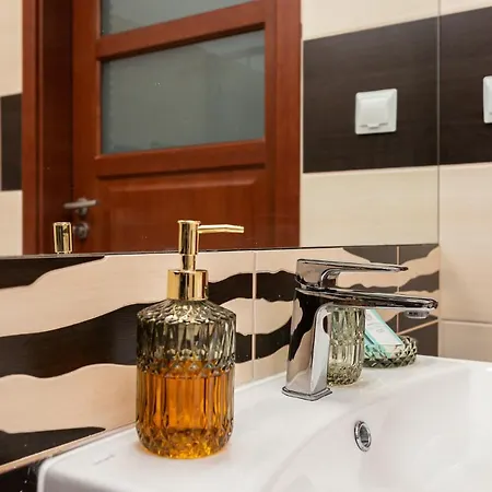 Comfortable In Old Town With Parking-sokolnicza By #hoomvi 아파트 *